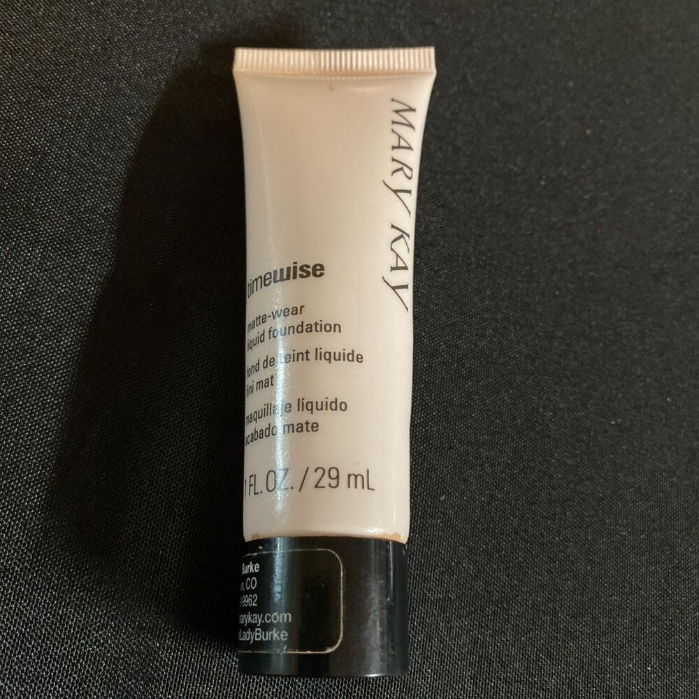 Mary Kay Timewise Matte Wear Liquid Foundation Beige 3 - Picture 1 of 3